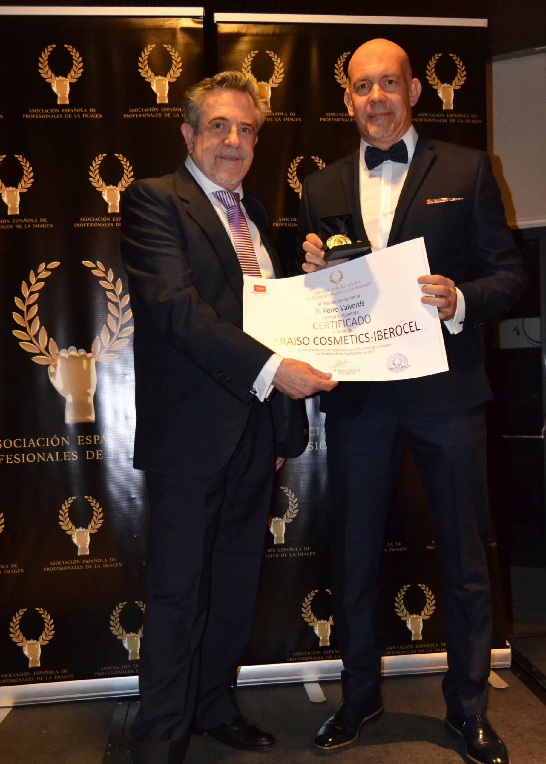 Imagen noticia MEDALLA DE ORO PARA IBEROCEL-PARAISO COSMETICS