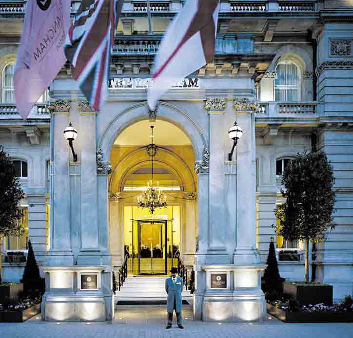 Imagen noticia GERMAINE DE CAPUCCINI EN EL HOTEL LANGHAM DE LONDRES