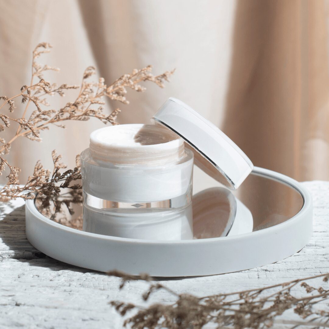 Pote de crema de cara.