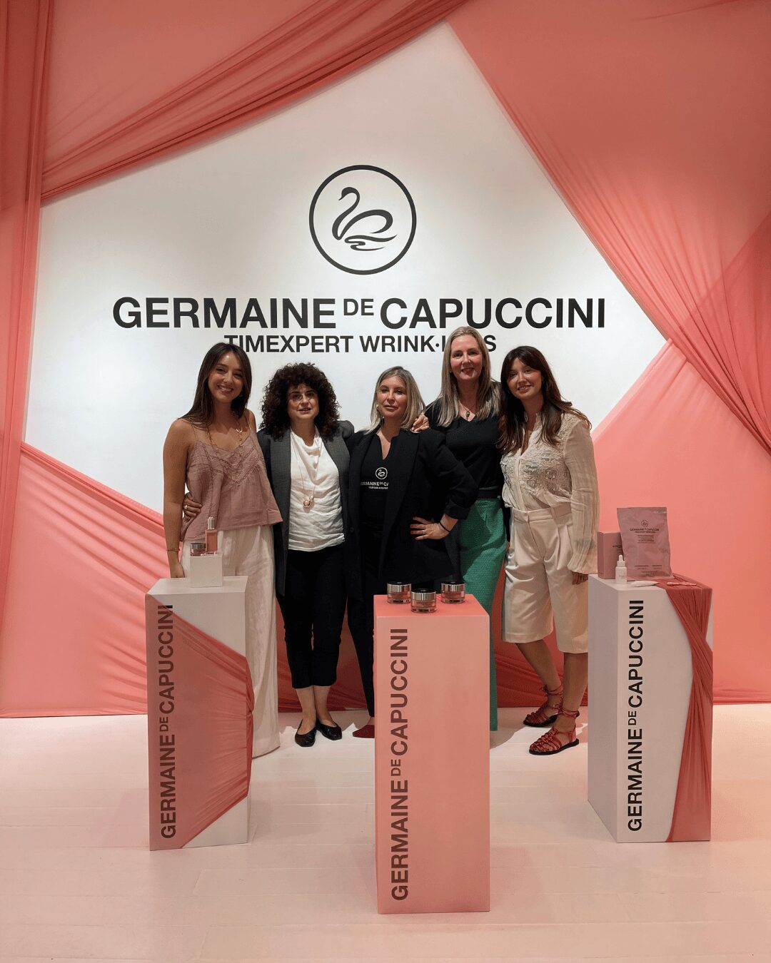 Redactoras de NUEVA ESTÉTICA con Ana Albujer y Claudia Lorente del equipo de comunicación de GERMAINE DE CAPUCCINI