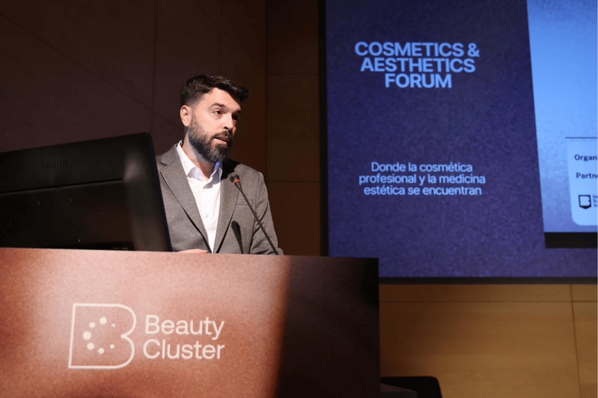 ÉXITO DEL COSMETICS & AESTHETICS FORUM ORGANIZADO POR BEAUTY CLUSTER