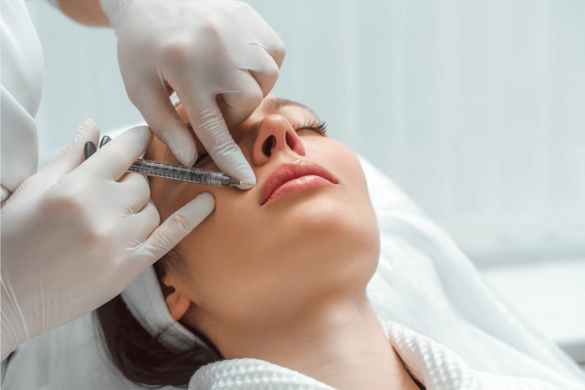 MEDICINA ESTÉTICA Y SKINCARE EN VERANO ¿EXISTEN RESTRICCIONES?